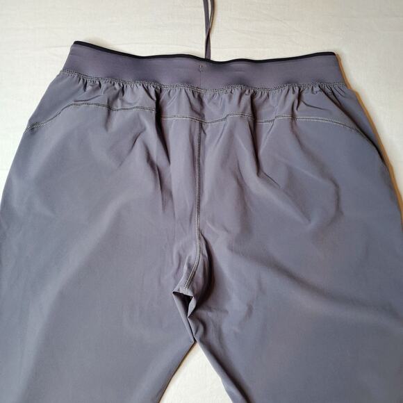 Under Armour Men's Size XL Launch Pants Athletic Zipper Pockets Gray 1376800 - Picture 6 of 8